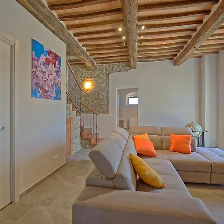 Villa Dei Vini By Posarellivillas *